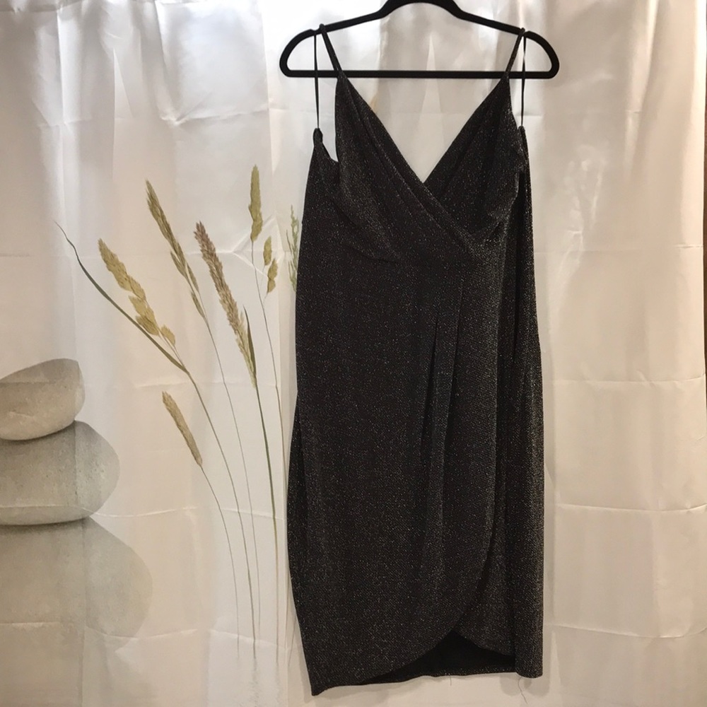 Glittering Spaghetti-strapped Cocktail Dress
